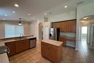 8037 Moccasin Trail Dr, Riverview, FL 33578 - Photo 7