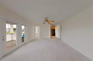 222 Pompano Dr SE, Saint Petersburg, FL 33705 - Photo 9