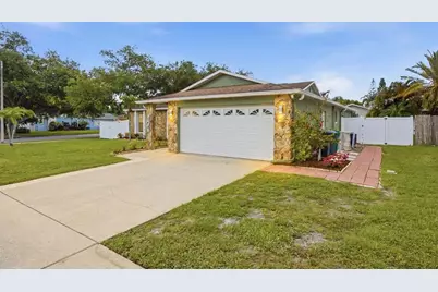 102 Peacock Circle, Safety Harbor, FL 34695 - Photo 5
