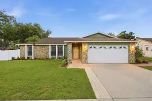 102 Peacock Cir, Safety Harbor, FL 34695 - Photo 3