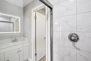 717 Oak Park Pl, Brandon, FL 33511 - Photo 27