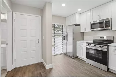 717 Oak Park Place, Brandon, FL 33511 - Photo 5