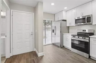 717 Oak Park Pl, Brandon, FL 33511 - Photo 5