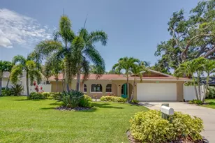 14060 82nd Ave, Seminole, FL 33776 - Photo 1