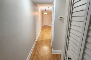 8535 Blind Pass Dr, Treasure Island, FL 33706 - Photo 11