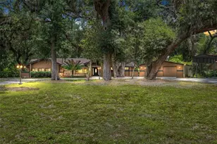 181 N Smokey Mountain Rd, Seffner, FL 33584 - Photo 1