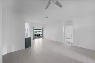 1548 Mira Lago Cir, Ruskin, FL 33570 - Photo 13