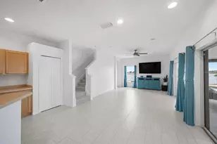 1548 Mira Lago Cir, Ruskin, FL 33570 - Photo 21