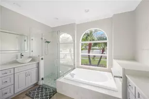 1548 Mira Lago Cir, Ruskin, FL 33570 - Photo 5