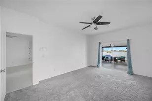 1548 Mira Lago Cir, Ruskin, FL 33570 - Photo 15