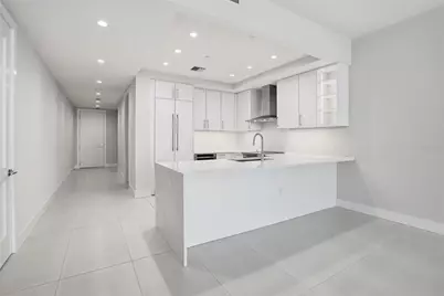 275 1st Avenue S #1104, Saint Petersburg, FL 33701 - Photo 9