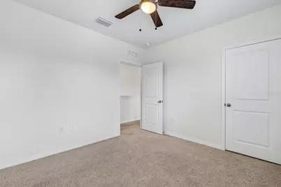 7116 Silverado Ranch Boulevard, Zephyrhills, FL 33541 - Photo 25