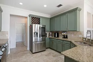 10330 Frog Pond Dr, Riverview, FL 33569 - Photo 11