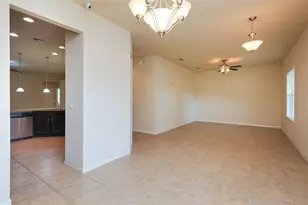 6019 Evansbrook Dr, Zephyrhills, FL 33541 - Photo 9
