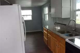 5206 7th St, Zephyrhills, FL 33542 - Photo 5