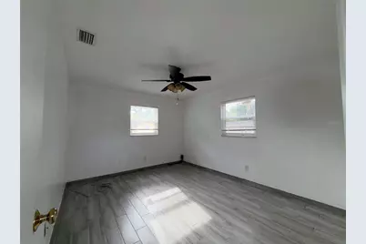 364 3rd Street NW, Largo, FL 33770 - Photo 17
