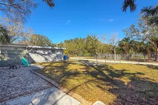 364 3rd St NW, Largo, FL 33770 - Photo 19