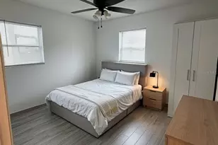 364 3rd St NW, Largo, FL 33770 - Photo 15
