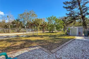 364 3rd St NW, Largo, FL 33770 - Photo 21