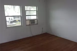 5214 7th St, Zephyrhills, FL 33542 - Photo 9