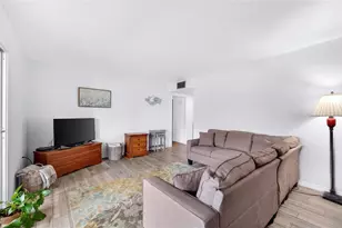 827 Oakmont Ave, Sun City Center, FL 33573 - Photo 37