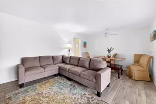 827 Oakmont Ave, Sun City Center, FL 33573 - Photo 35