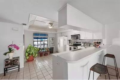 745 Pinellas Bayway S #206, Saint Petersburg, FL 33705 - Photo 7