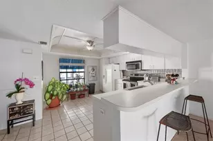 745 Pinellas Bayway S, Saint Petersburg, FL 33705 - Photo 7