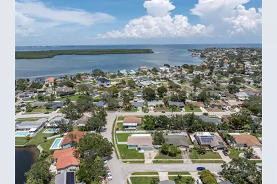 745 Pinellas Bayway S #206, Saint Petersburg, FL 33705 - Photo 27