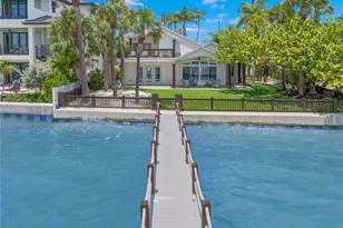 819 Bay Esplanade, Clearwater Beach, FL 33767 - Photo 13