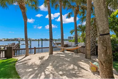 819 Bay Esplanade, Clearwater Beach, FL 33767 - Photo 3
