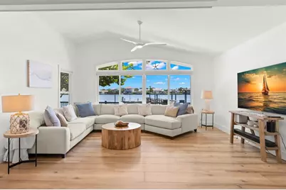819 Bay Esplanade, Clearwater Beach, FL 33767 - Photo 5