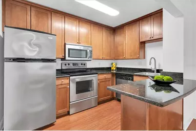 210 5th Avenue S #403, Saint Petersburg, FL 33701 - Photo 11