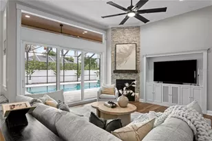 1230 Darlington Oak Cir NE, Saint Petersburg, FL 33703 - Photo 19
