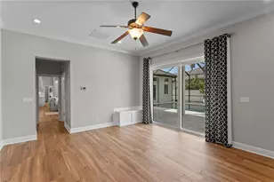 1230 Darlington Oak Cir NE, Saint Petersburg, FL 33703 - Photo 47