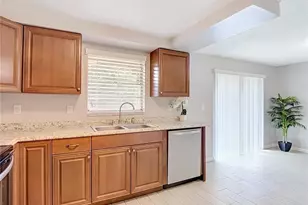 903 Carrie Cove, Valrico, FL 33594 - Photo 7