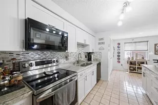 5309 Black Pine Dr, Tampa, FL 33624 - Photo 9