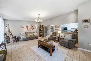 5309 Black Pine Dr, Tampa, FL 33624 - Photo 5