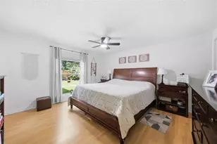 5309 Black Pine Dr, Tampa, FL 33624 - Photo 11