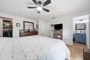 5309 Black Pine Dr, Tampa, FL 33624 - Photo 11