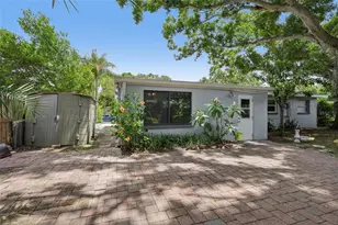 2117 Barcelona Dr, Clearwater, FL 33764 - Photo 25