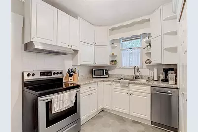 115 E Lambright Street, Tampa, FL 33604 - Photo 5