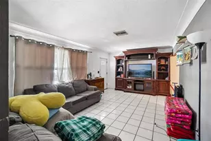 3211 30th St N, Saint Petersburg, FL 33713 - Photo 5