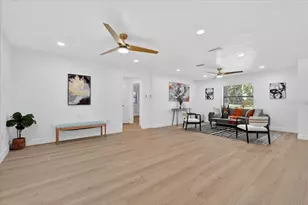 5115 Mockingbird Ln, Fruitland Park, FL 34731 - Photo 9