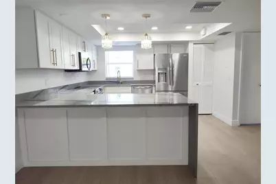 255 Capri Circle N #36, Treasure Island, FL 33706 - Photo 5