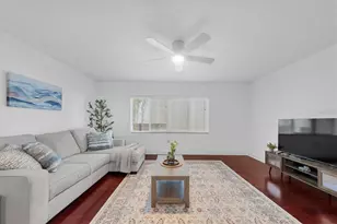 210 5th Ave S, Saint Petersburg, FL 33701 - Photo 7