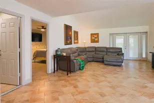 1304 Sandalwood Dr, Plant City, FL 33563 - Photo 15