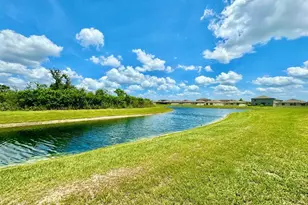 7025 King Crk Dr, Sun City Center, FL 33573 - Photo 29