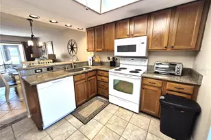 50 Woodlake Pl, Oldsmar, FL 34677 - Photo 9