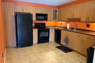 5576 Baywater Dr, Tampa, FL 33615 - Photo 5